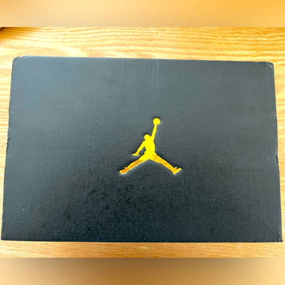 Nike Jordans toddler size 5 - Picture 5 of 5